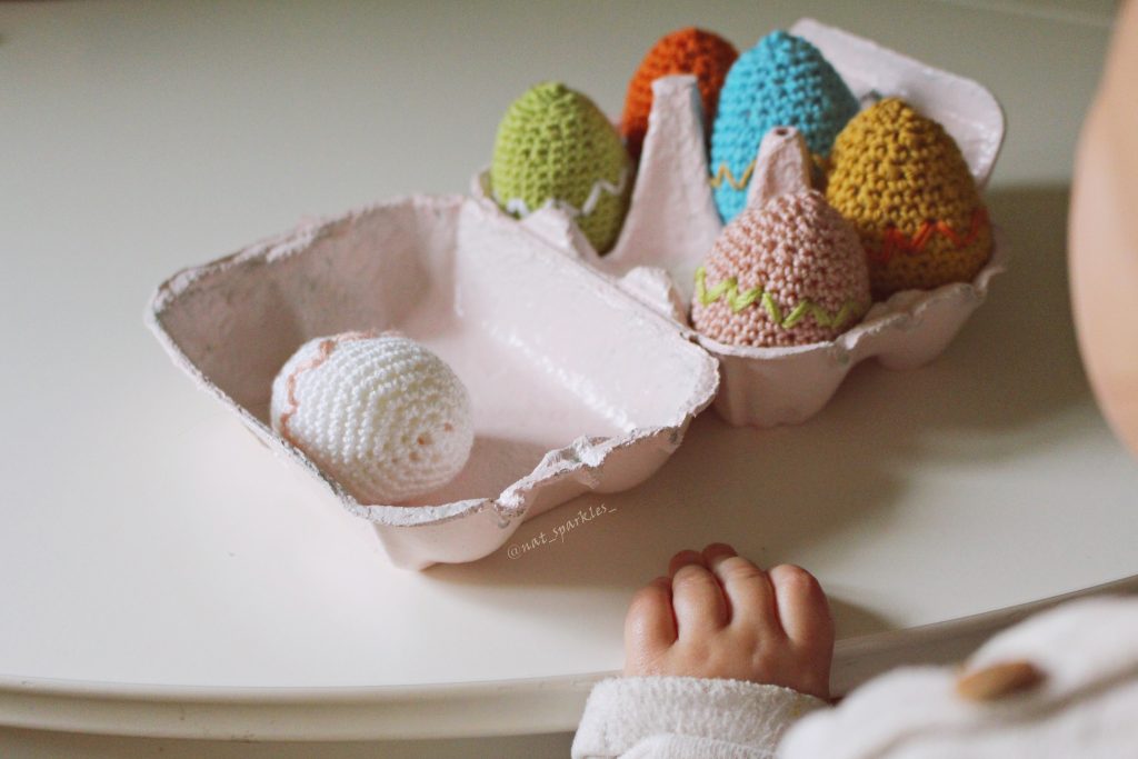 huevos crochet decorativos